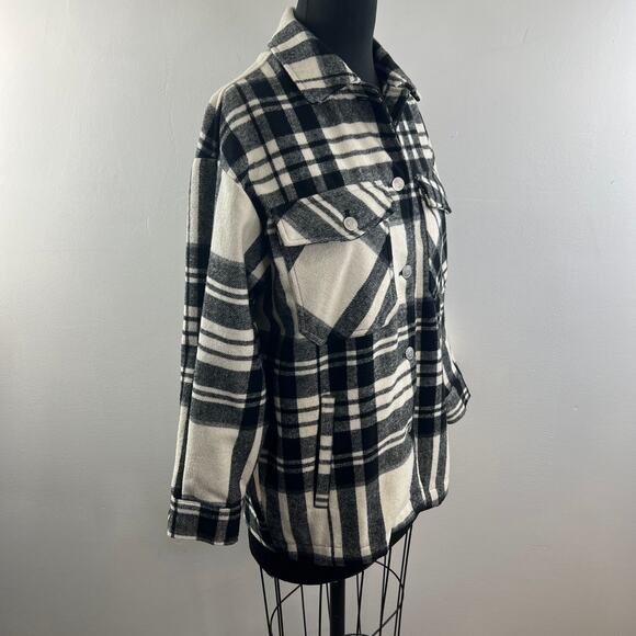 ZARA White Black Wool Blend Flannel Shacket Plaid Pockets Front Button Size XS - Picture 4 of 10